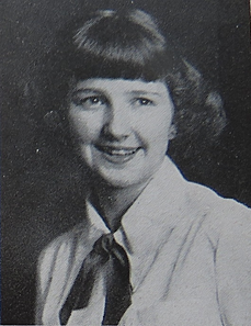 A person in a tie

Description automatically generated